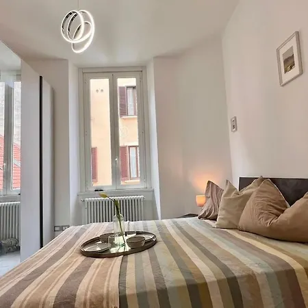 Urban House - Modern Flat Navigli Milan Center-2